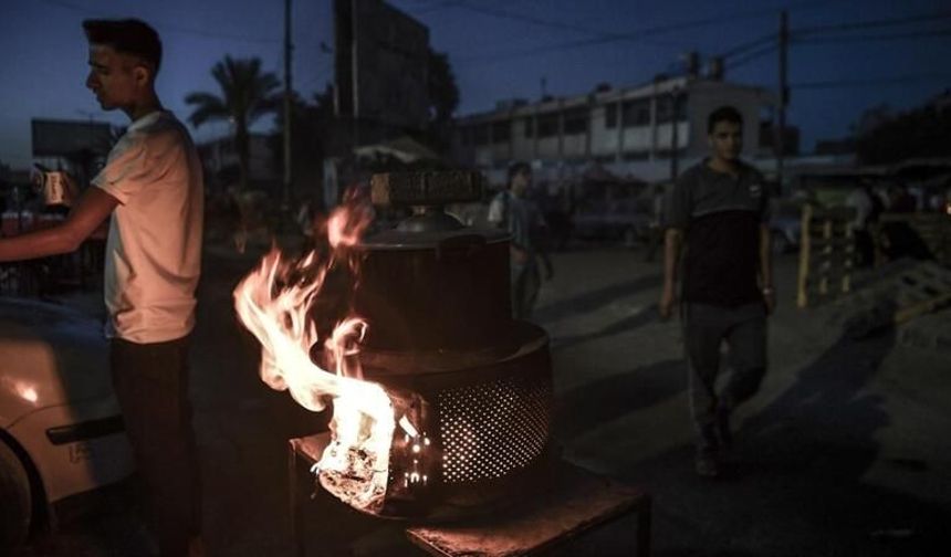 Gazze'de günlük yaşam İsrail'in saldırıları gölgesinde sürüyor